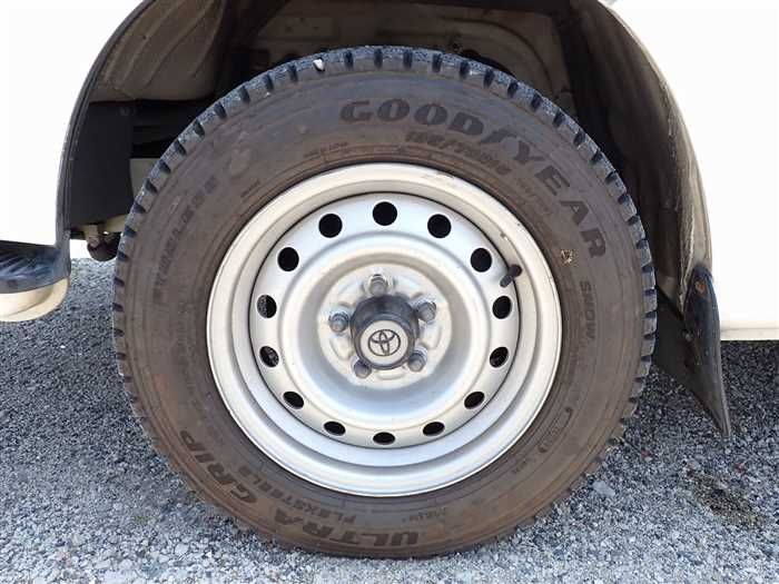 1997 Toyota Hiace Van GA-RZH133S (UW-6a98d8f9803f1)[26]