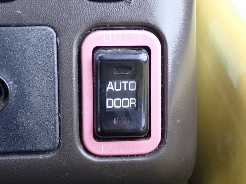 2001 Mitsubishi Rosa KK-BE63CE (UW-6a98d8fd739ab)[38]