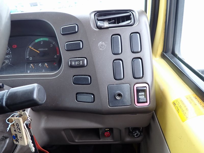 2001 Mitsubishi Rosa KK-BE63CE (UW-6a98d8fd739ab)[37]