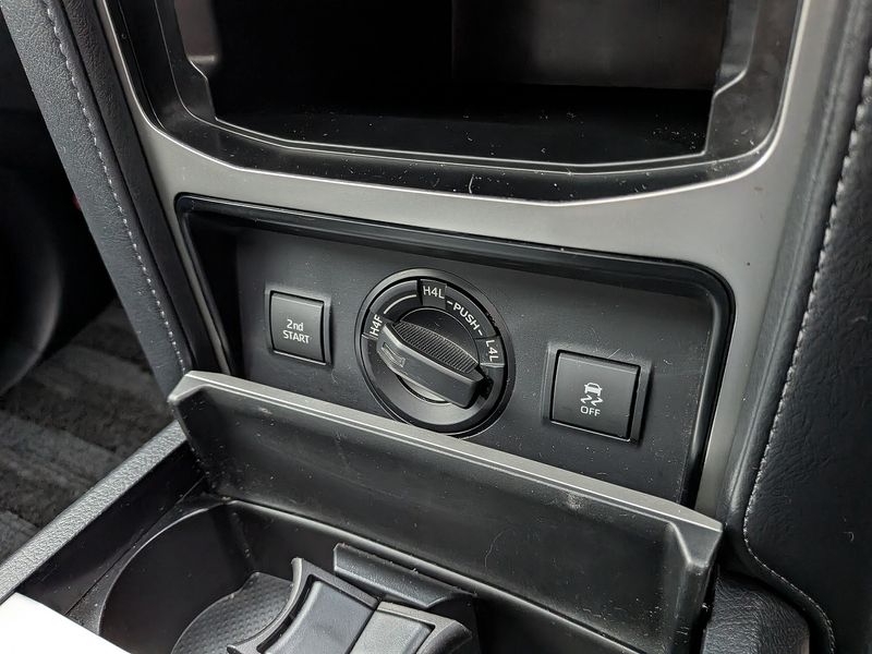 2023 Toyota Land Cruiser Prado 3BA-TRJ150W (UW-6a98d8fdc104d)[29]