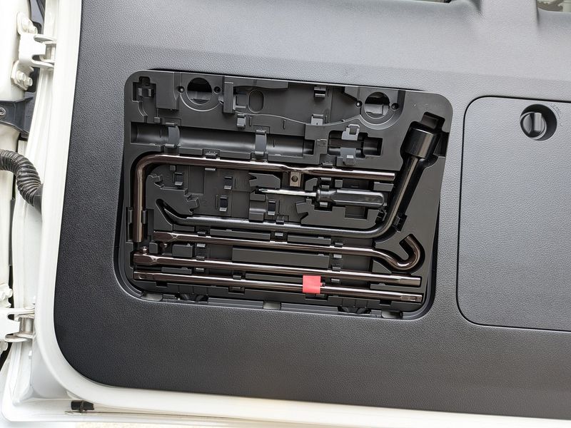 2023 Toyota Land Cruiser Prado 3BA-TRJ150W (UW-6a98d8fdc104d)[35]