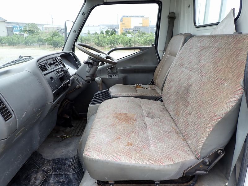 1997 Mitsubishi Canter KC-FE507B (UW-6a98d8fe17535)[22]