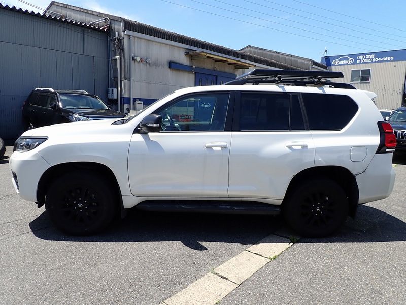 2023 Toyota Land Cruiser Prado 3BA-TRJ150W (UW-6a98d9004277c)[1]