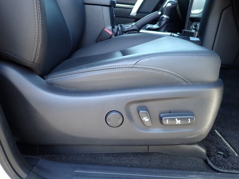 2023 Toyota Land Cruiser Prado 3BA-TRJ150W (UW-6a98d90316a93)[29]