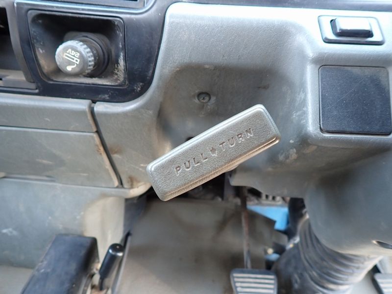 1995 Mitsubishi Canter KC-FE517BD (UW-6a98d90322f67)[38]