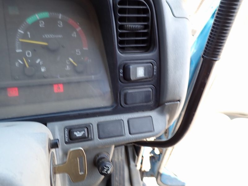 1995 Mitsubishi Canter KC-FE517BD (UW-6a98d90322f67)[35]