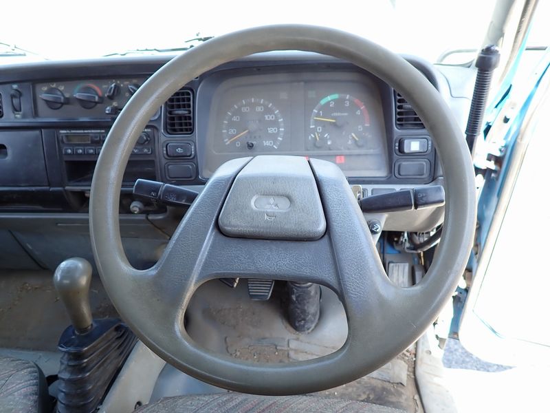 1995 Mitsubishi Canter KC-FE517BD (UW-6a98d90322f67)[30]