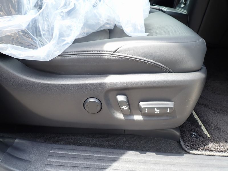 2023 Toyota Land Cruiser Prado 3BA-TRJ150W (UW-6a98d90583a73)[29]