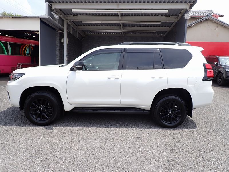 2023 Toyota Land Cruiser Prado 3BA-TRJ150W (UW-6a98d90583a73)[1]