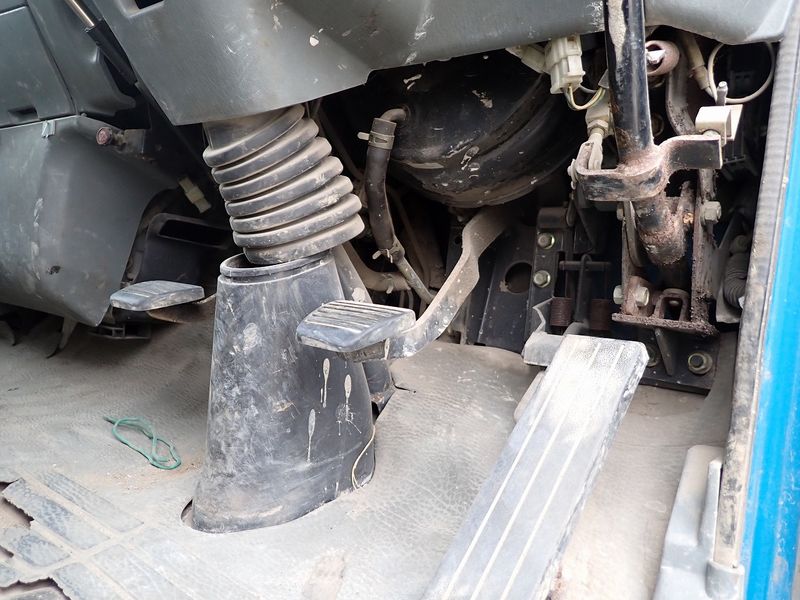 1999 Mitsubishi Canter KK-FE51CBD (UW-6a98d9059a023)[13]