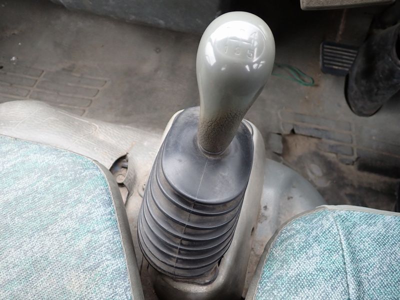 1999 Mitsubishi Canter KK-FE51CBD (UW-6a98d9059a023)[21]