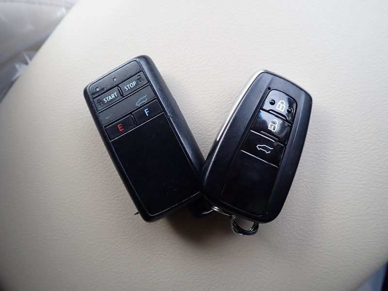 2021 Toyota Land Cruiser Prado 3BA-TRJ150W (UW-6a98d27ae3780)[29]