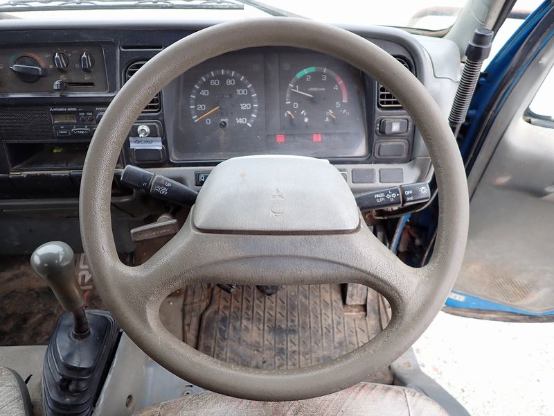 1995 Mitsubishi Canter U-FE516BC (UW-6a98d9082775a)[15]