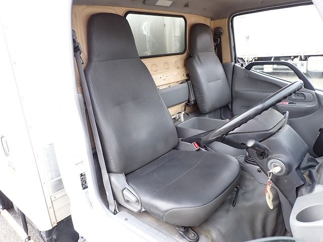 2013 Toyota Dyna Truck TKG-XZU600X (UW-6a98d90867fca)[15]