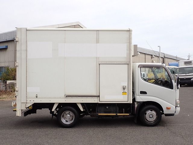 2013 Toyota Dyna Truck TKG-XZU600X (UW-6a98d90867fca)[5]