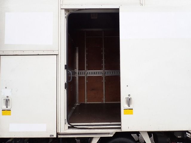 2013 Toyota Dyna Truck TKG-XZU600X (UW-6a98d90867fca)[37]