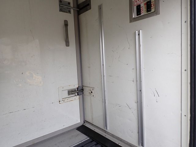 2013 Toyota Dyna Truck TKG-XZU600X (UW-6a98d90867fca)[32]