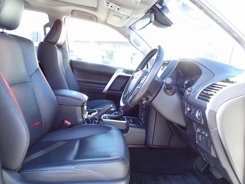 2023 Toyota Land Cruiser Prado 3BA-TRJ150W (UW-6a98d90a83ae2)[21]