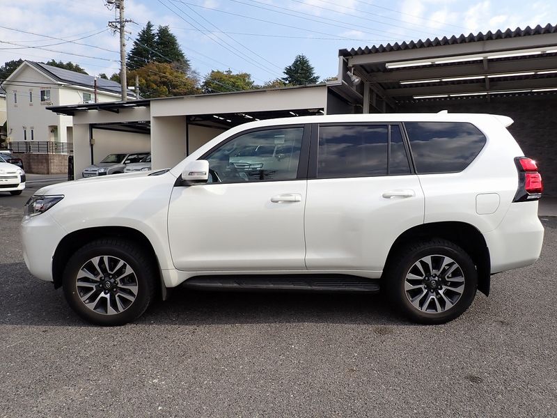 2023 Toyota Land Cruiser Prado 3BA-TRJ150W (UW-6a98d90abcf0a)[1]