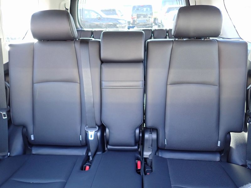 2023 Toyota Land Cruiser Prado 3BA-TRJ150W (UW-6a98d90cb0cb3)[23]