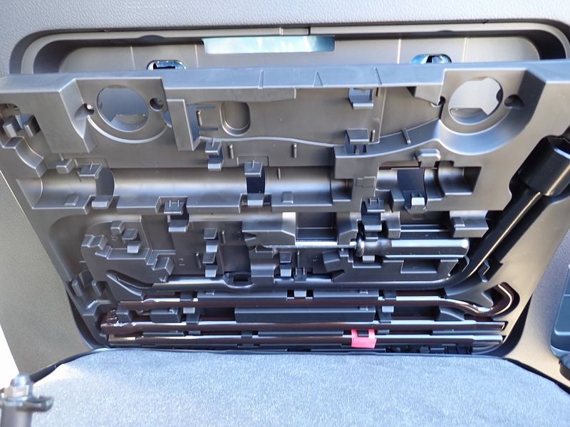 2023 Toyota Land Cruiser Prado 3BA-TRJ150W (UW-6a98d90cb0cb3)[27]