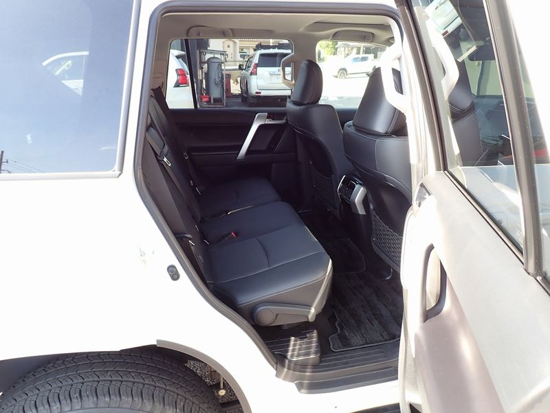2023 Toyota Land Cruiser Prado 3BA-TRJ150W (UW-6a98d90cba394)[32]