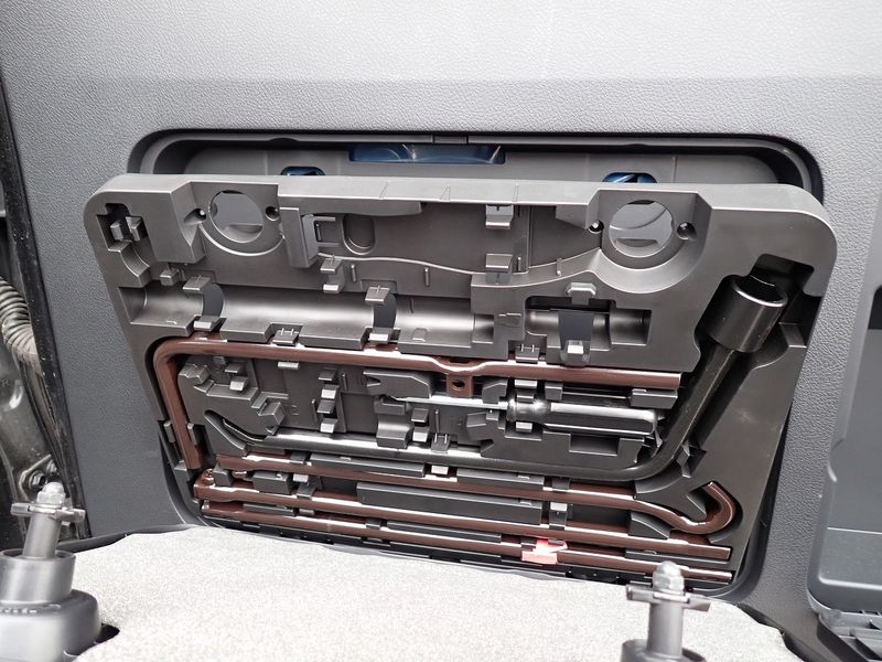 2021 Toyota Land Cruiser Prado 3BA-TRJ150W (UW-6a98d90f76359)[26]