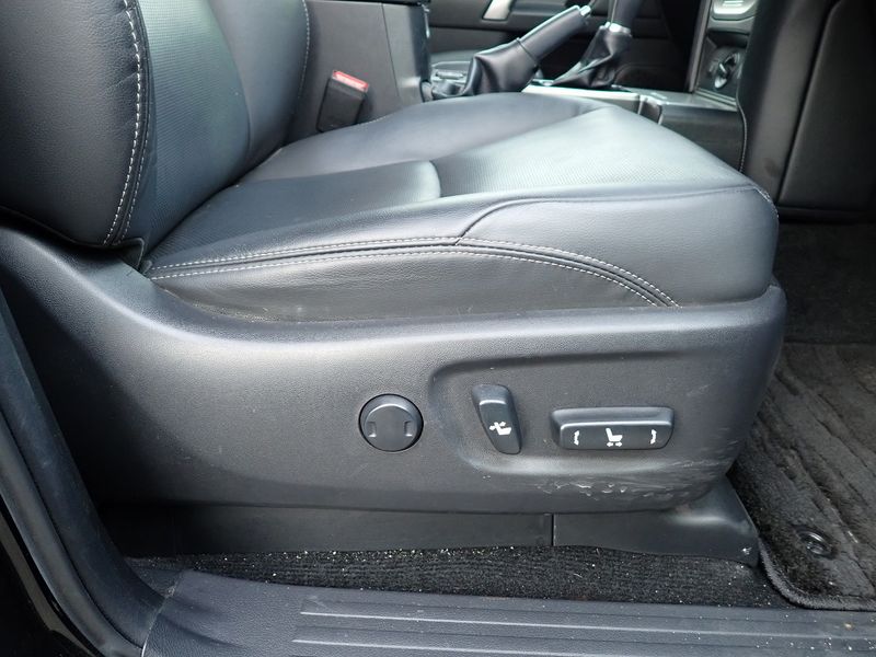 2021 Toyota Land Cruiser Prado 3BA-TRJ150W (UW-6a98d90f76359)[29]