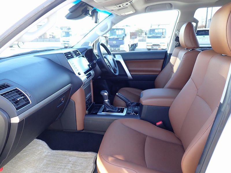 2022 Toyota Land Cruiser Prado 3BA-TRJ150W (UW-6a98d9112ba22)[22]