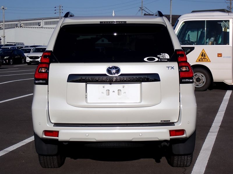 2022 Toyota Land Cruiser Prado 3BA-TRJ150W (UW-6a98d9112ba22)[3]