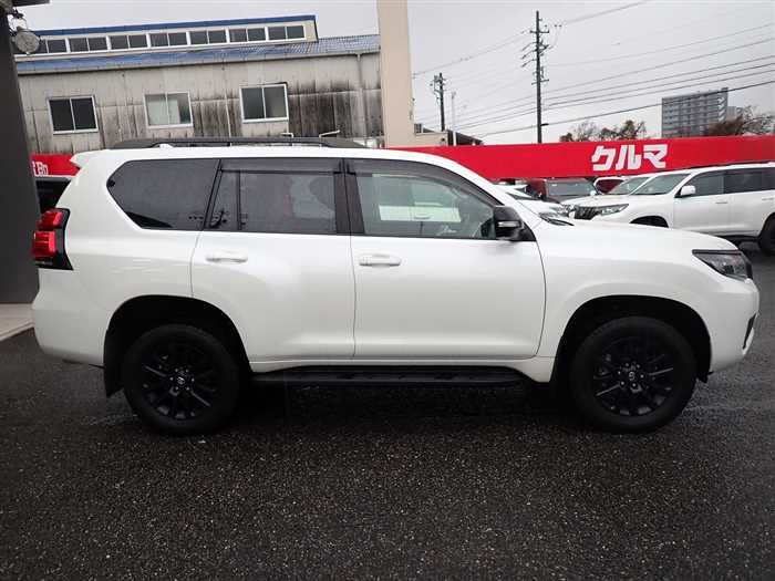 2022 Toyota Land Cruiser Prado 3BA-TRJ150W (UW-6a98d911c55c3)[5]