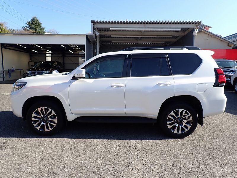 2022 Toyota Land Cruiser Prado 3BA-TRJ150W (UW-6a98d912810ab)[1]