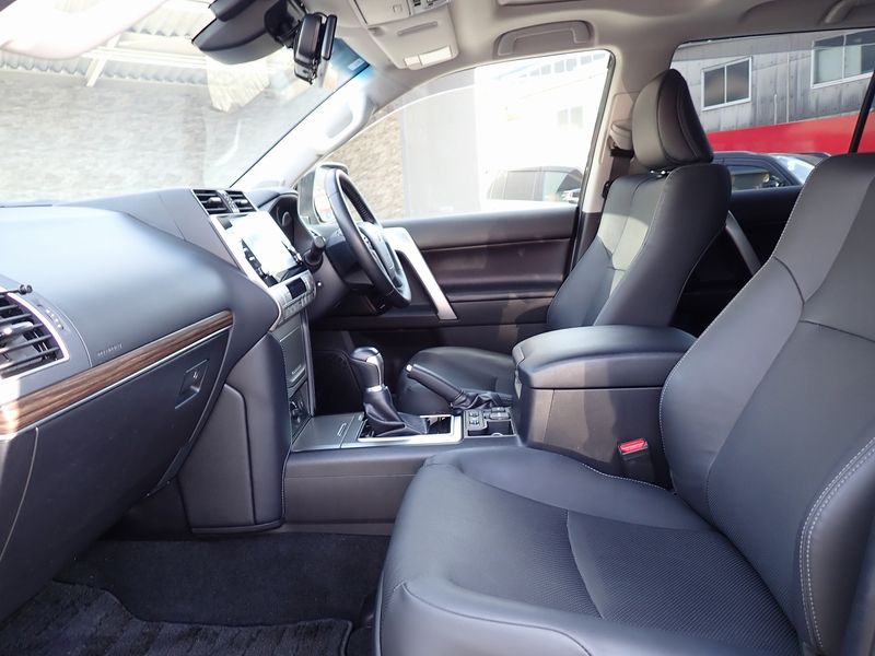 2022 Toyota Land Cruiser Prado 3BA-TRJ150W (UW-6a98d913a92c5)[22]