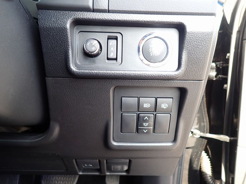 2022 Toyota Land Cruiser Prado 3BA-TRJ150W (UW-6a98d913a92c5)[33]