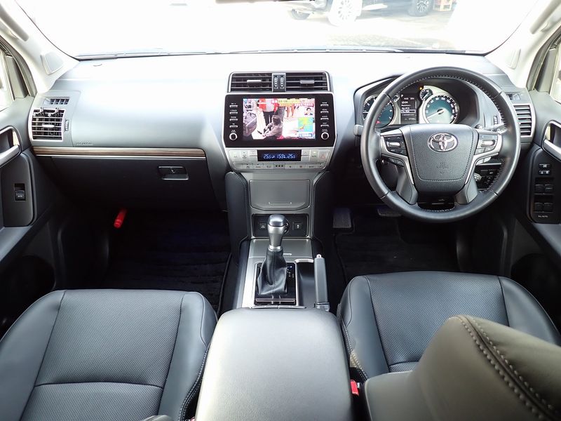 2022 Toyota Land Cruiser Prado 3BA-TRJ150W (UW-6a98d913a92c5)[28]