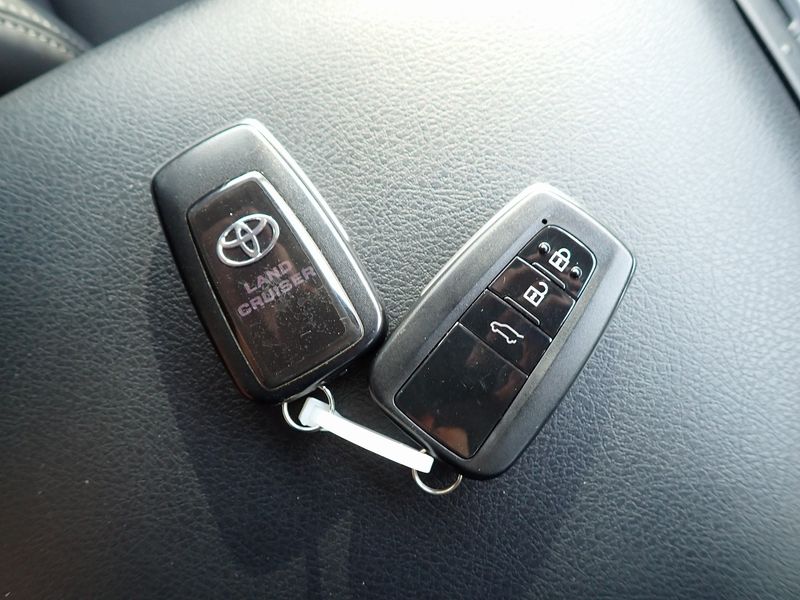 2022 Toyota Land Cruiser Prado 3BA-TRJ150W (UW-6a98d913a92c5)[37]