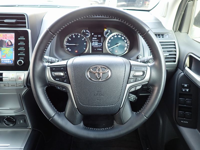 2022 Toyota Land Cruiser Prado 3BA-TRJ150W (UW-6a98d913a92c5)[30]