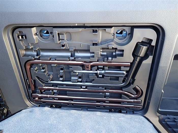 2022 Toyota Land Cruiser Prado 3BA-TRJ150W (UW-6a98d913e273e)[16]
