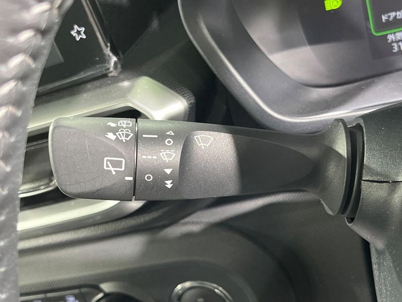 2019 Daihatsu Rocky 5BA-A200S (UW-6a98e37e089b8)[11]
