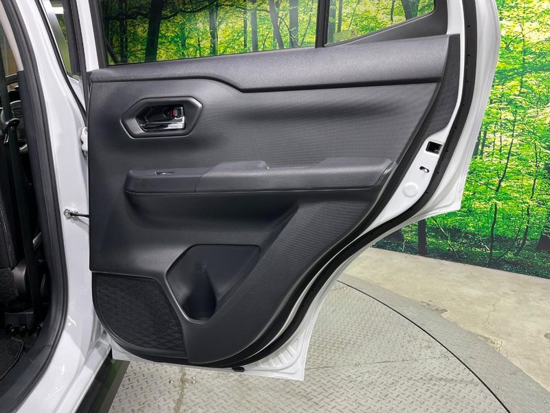 2019 Daihatsu Rocky 5BA-A200S (UW-6a98e37e089b8)[28]