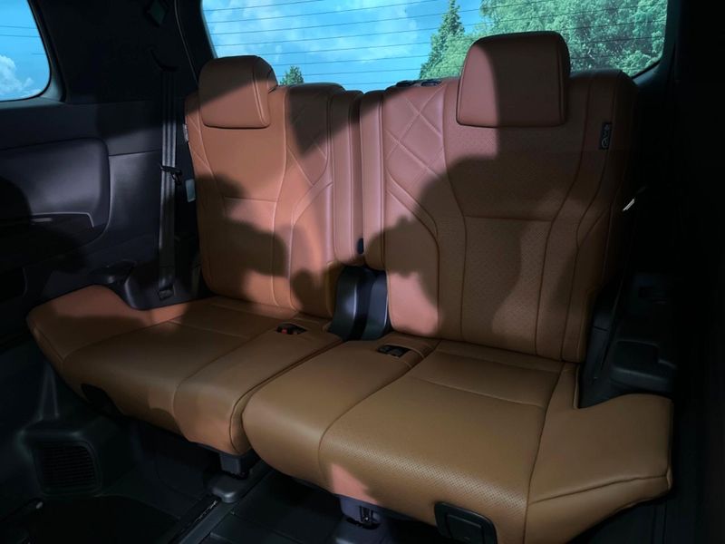 2024 Toyota Vellfire Hybrid 6AA-AAHH40W (UW-6a98e39a4d184)[14]