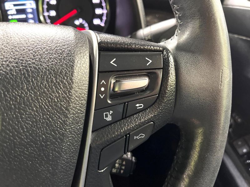 2015 Toyota Vellfire DBA-AGH30W (UW-6a98e3a9d1c4f)[16]