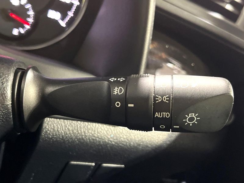 2015 Toyota Vellfire DBA-AGH30W (UW-6a98e3a9d1c4f)[19]