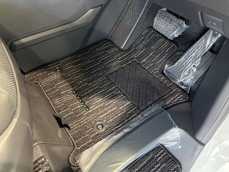 2025 Toyota Alphard 3BA-AGH40W (UW-6a98e3ca8a92e)[29]