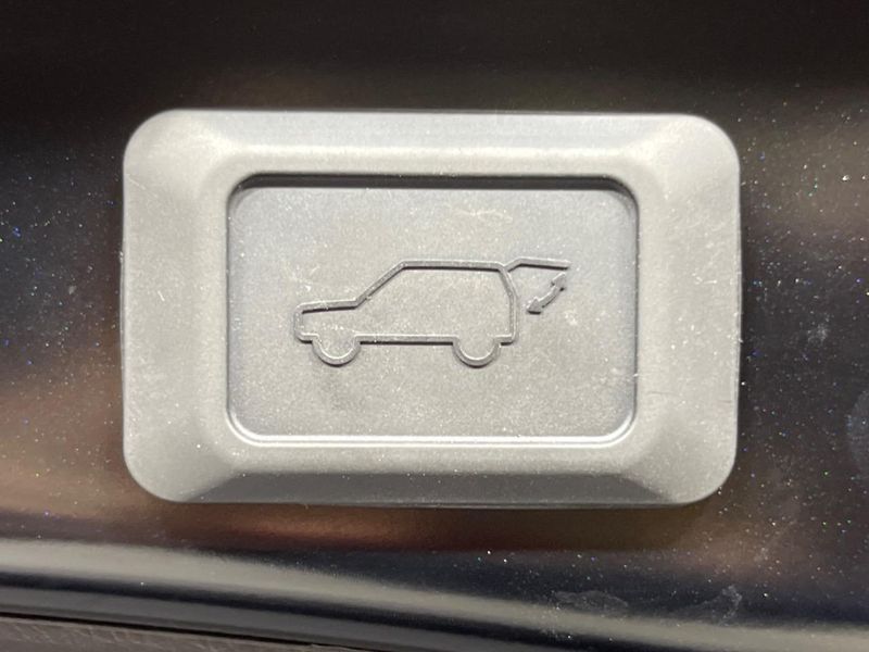 2023 Toyota RAV4 6AA-AXAH54 (UW-6a98e3e0abd96)[16]