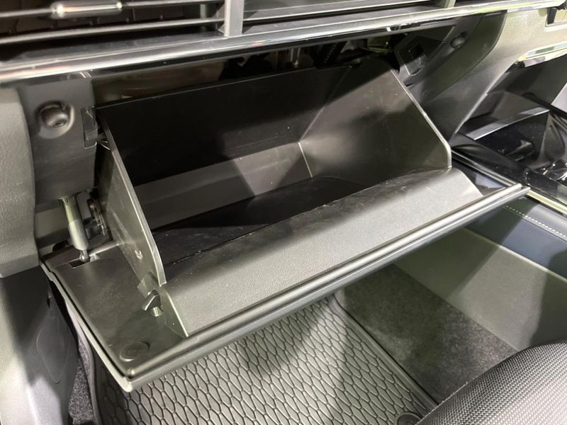 2022 Mazda CX-30 3DA-DM8P (UW-6a98e460cb8f1)[4]