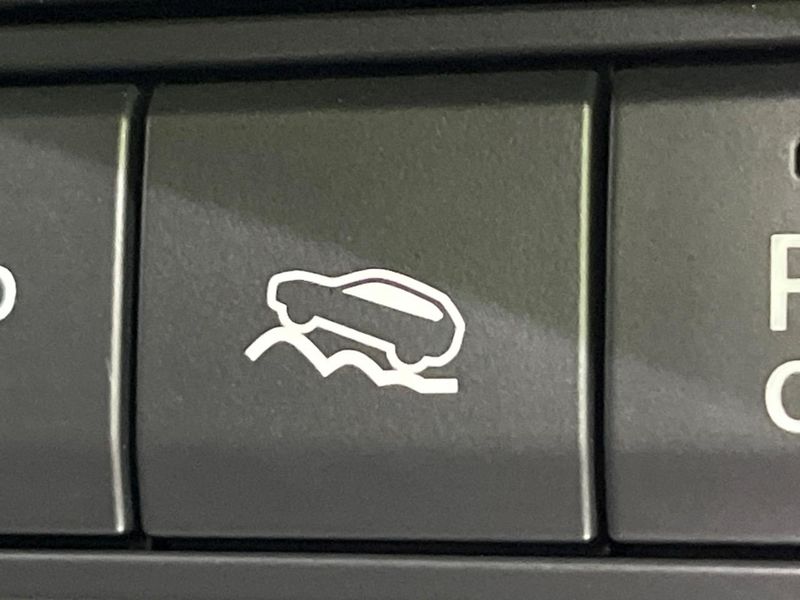 2022 Mazda CX-30 5BA-DMEP (UW-6a98e463e971c)[8]
