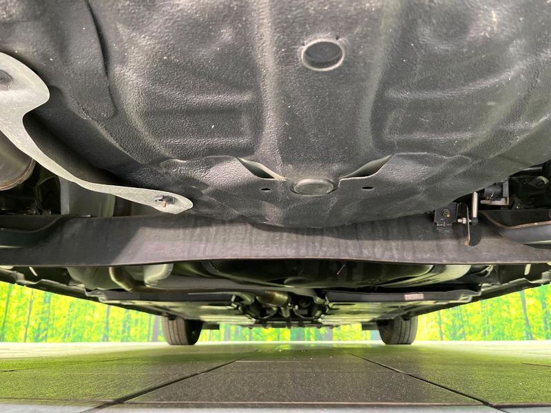 2021 Nissan Note 6AA-E13 (UW-6a98e46fb38a7)[25]