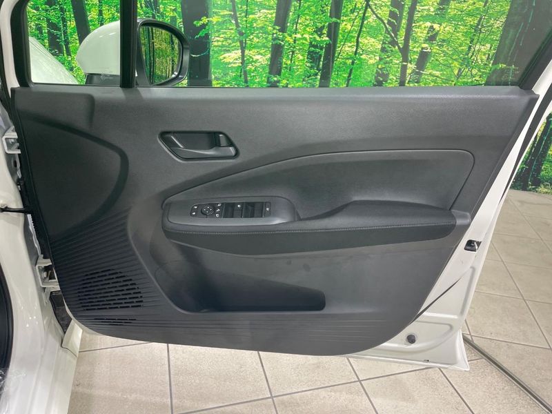 2021 Nissan Note 6AA-E13 (UW-6a98e470b3837)[21]