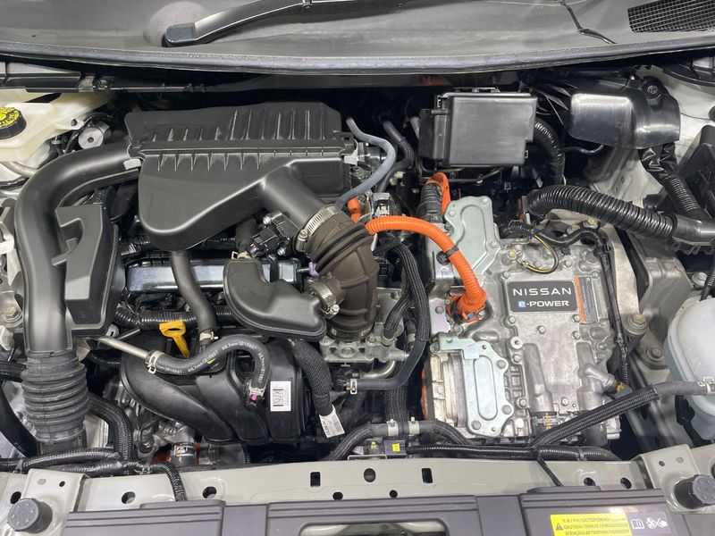 2021 Nissan Note 6AA-E13 (UW-6a98e470b3837)[4]